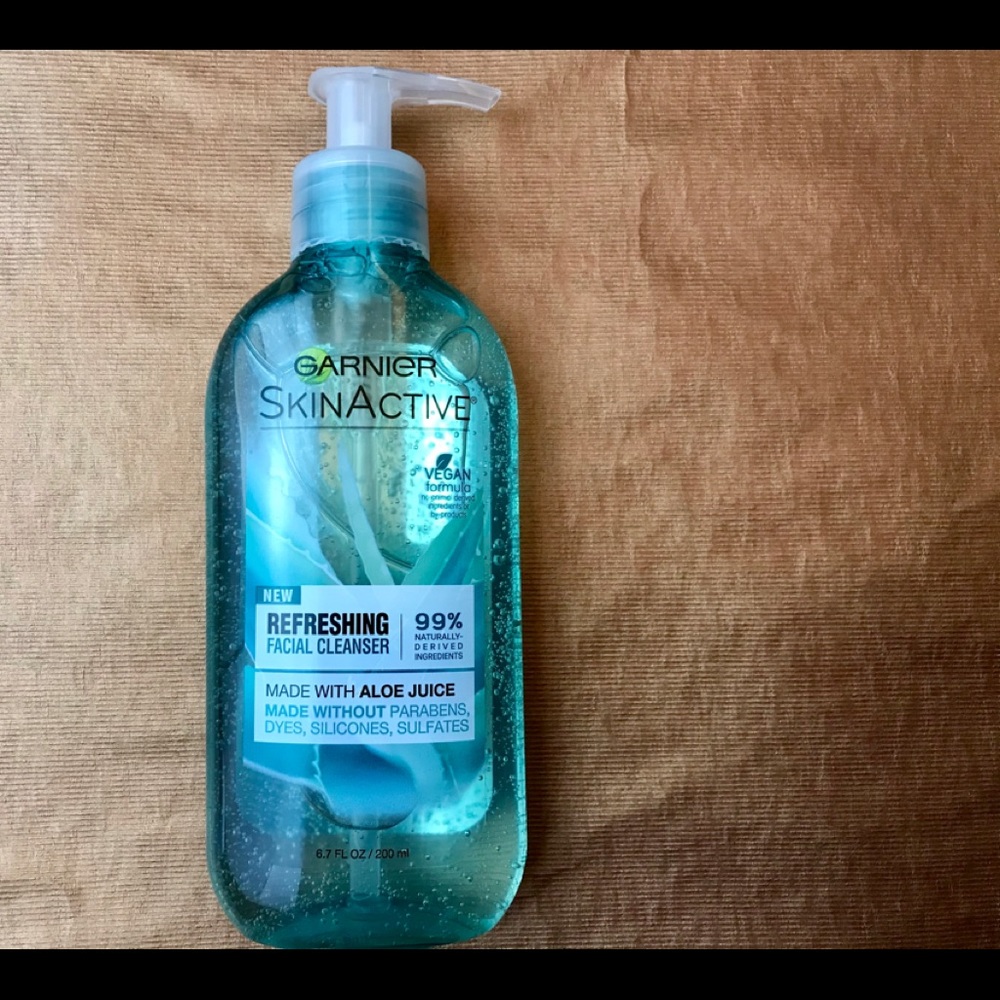 Garnier SkinActive Vegan Refreshing Facial Cleanse